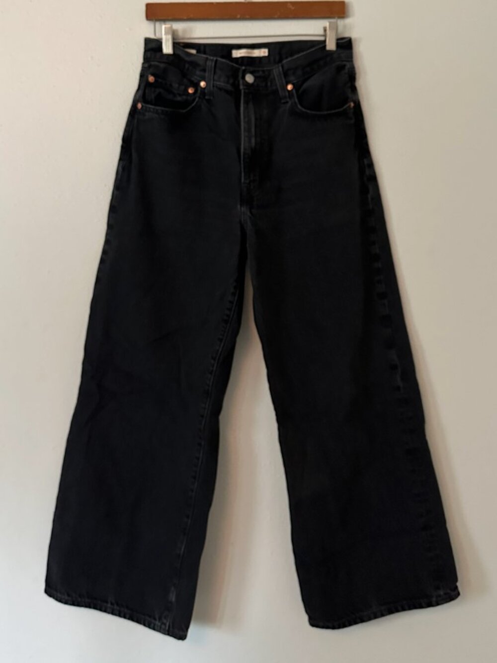 Levi's Ribcage Wide Leg Women's Jeans, size 30x30 - Picture 4 of 5